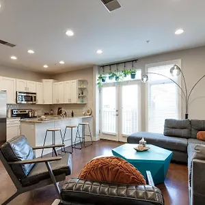 https://condo-5-nashville-condo-with-balcony-close-to-broadway.nashville-hotels.org