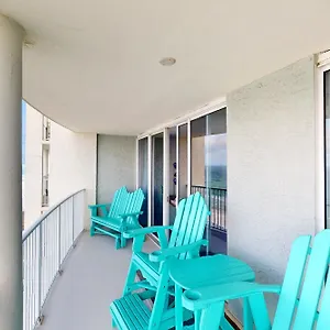 Long Beach Apartment