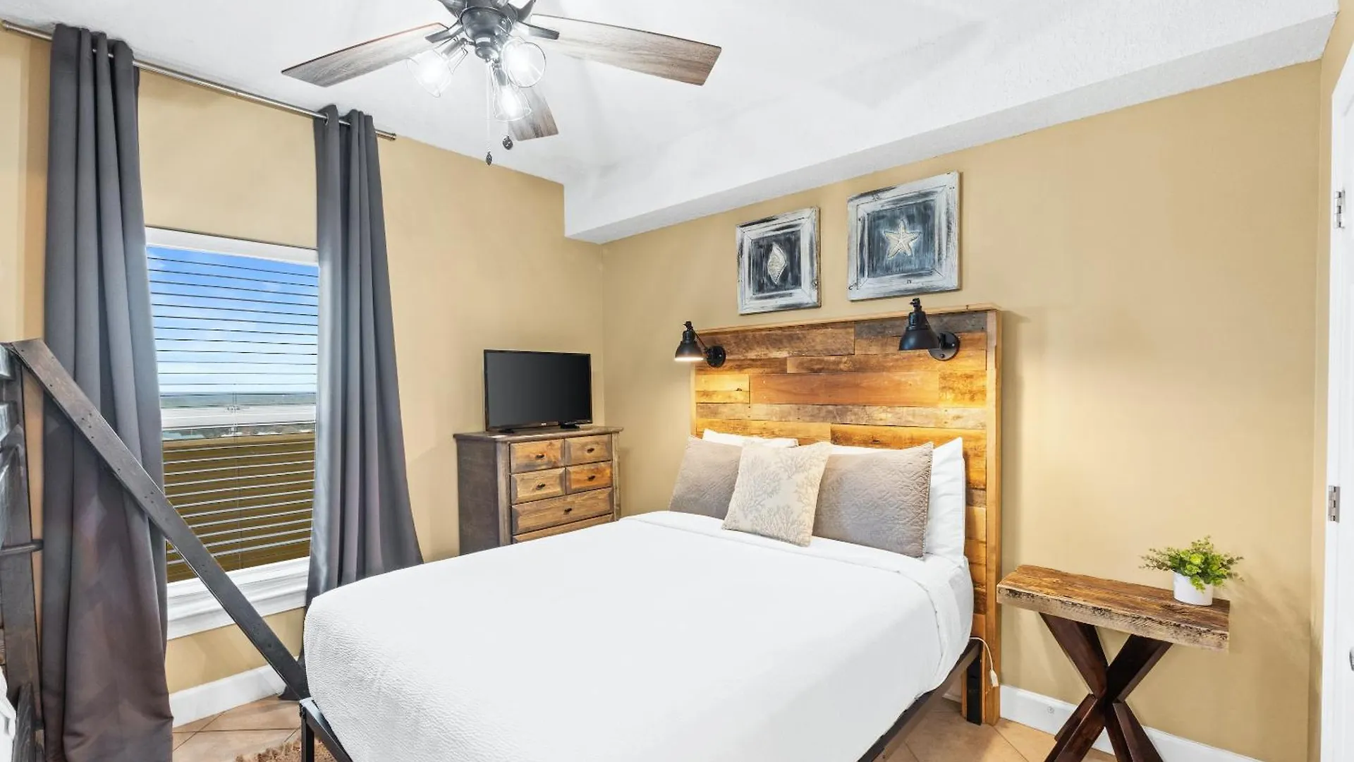 Apartment Emerald Isle By Panhandle Getaways Panama City Beach United States